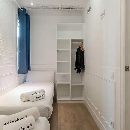 Enjoybcn Colon Apartment Barcelona