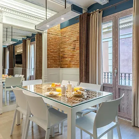 Enjoybcn Colon Apartment *