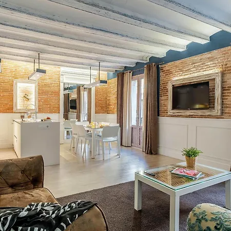 Enjoybcn Colon Apartment *