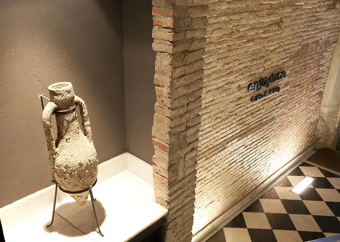 Enjoybcn Colon Apartman *